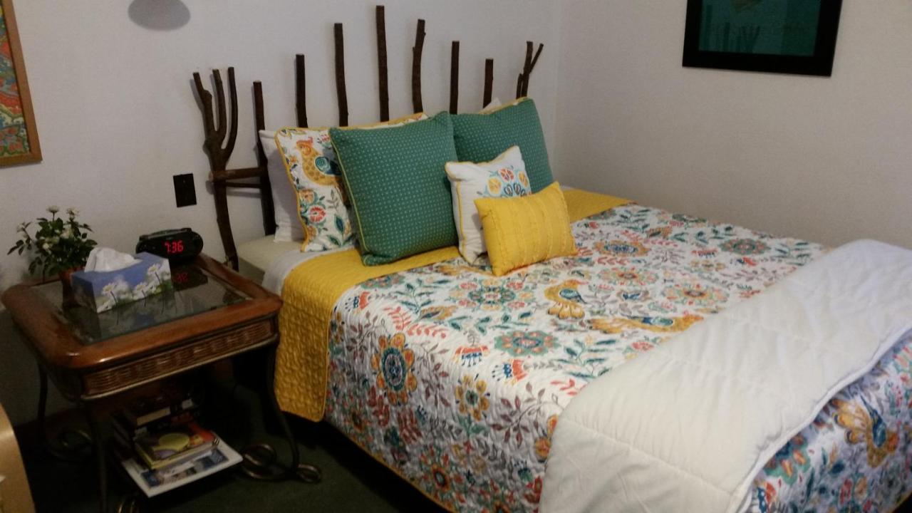 Bay Port Lodging Frankfort Dış mekan fotoğraf
